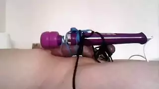 تعذيب مطار تشجيع