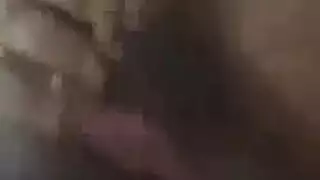 أثداء صابونية وبول ذهبي: جنس حمام إباحي قوي