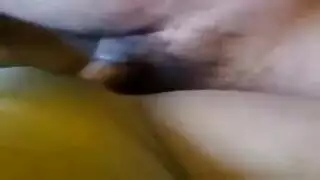 نجم إباحي عربي تعبد القضيب الصلب لعشيقها في مشهد غرفة نوم صريح