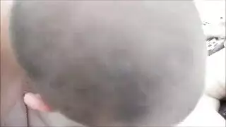 أخ xxx يتسلل إلى سرير أخته من أجل كريمة