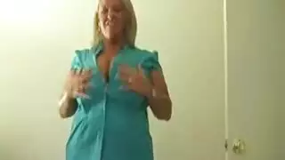 الوثن القدم في سن المراهقة لاتينا