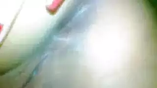 عمة مثيرة تتوسل لممارسة جنس عنيف في المطبخ