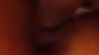 فتاة عربية ساخنة تأخذ قضيبًا كبيرًا في لندن