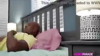 جلسة جماع مع الزميلة: مقابلة رسمية مع مؤخرة مستديرة