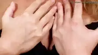 أفكار الفتاة المثيرة تقود إلى ممارسة جنس عنيف من الخلف