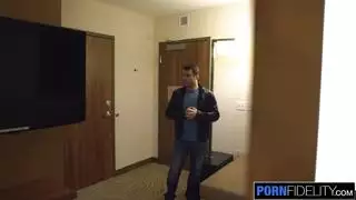 الأفلام الإباحية الايطالية مع شقراء كامل الجسم