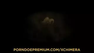 مشهد إباحي منفرد: شقراء تداعب فرجها في الحمام