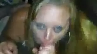 فتيات مدرسة شقيّات يتمردن بجنس عنيف