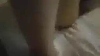 عبادة قدم إباحية: أقدام إيريس الناعمة تثير وترضي