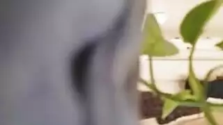 ميلف شهوانية تلعق فرص صديقتها المبلل لتحصل على جائزة إباحية